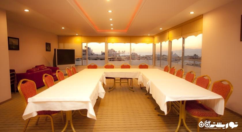 اتاق برگزاری همایش و جلسات